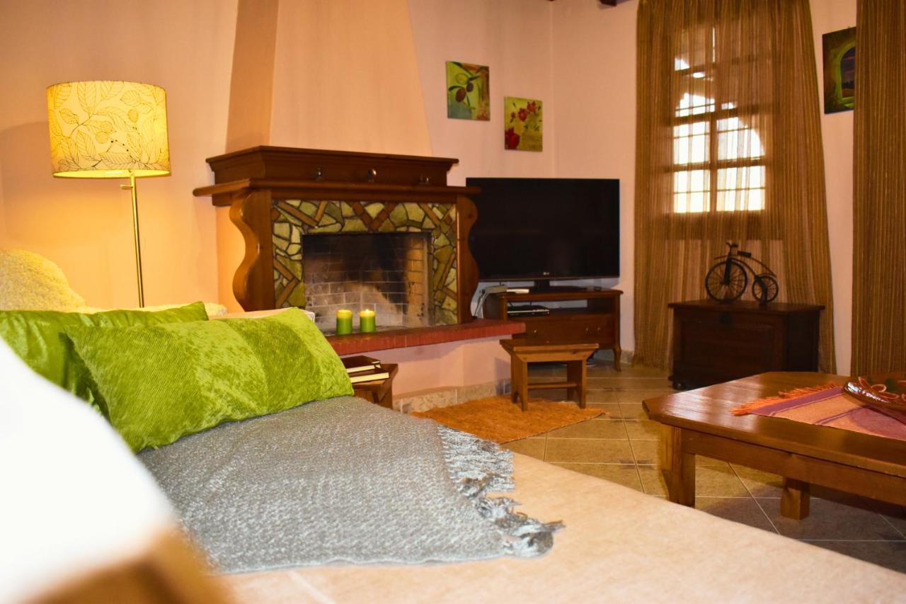 Lila'S Guest House Mikros Prinos エクステリア 写真