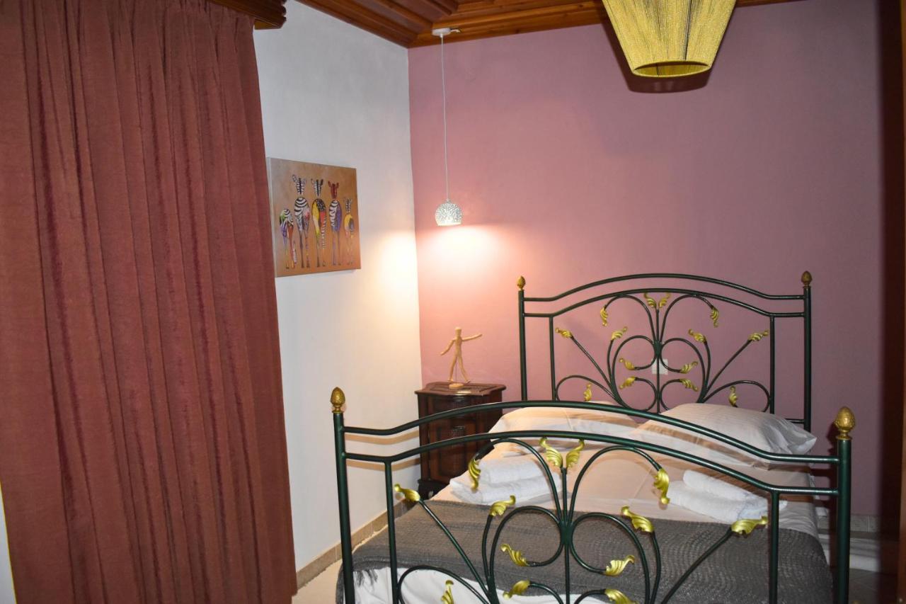 Lila'S Guest House Mikros Prinos エクステリア 写真